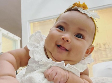 7 Foto Anak Fitri Tropica, Baby Sada yang Imut & Ceria