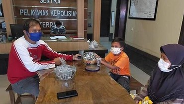 Viral, Bocah 9 Tahun Bongkar Celengan Untuk Bantu Rumah Sakit Beli APD