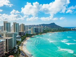 6 Destinasi Dunia yang Menjerit Overtourism, Terlalu Banyak Turis!