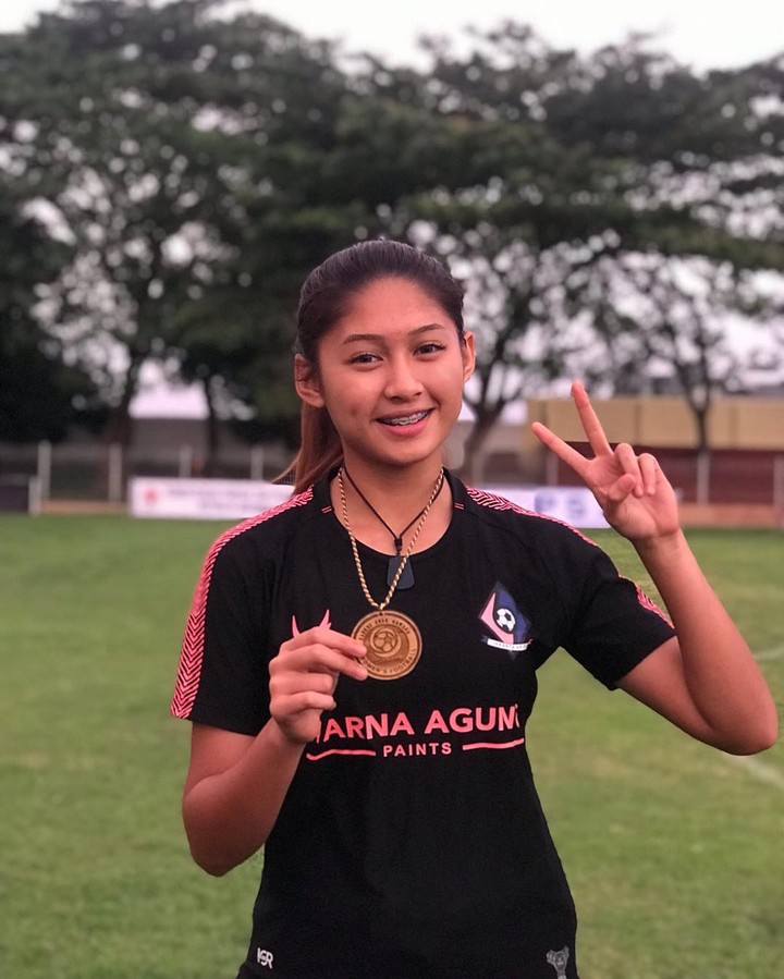 Cantik! 7 Foto Zahra Muzdalifah, Pemain Timnas Indonesia yang Jadi