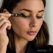 Panduan Pemula: Cara Menggunakan Eyeliner Spidol untuk Makeup Natural dan Bold