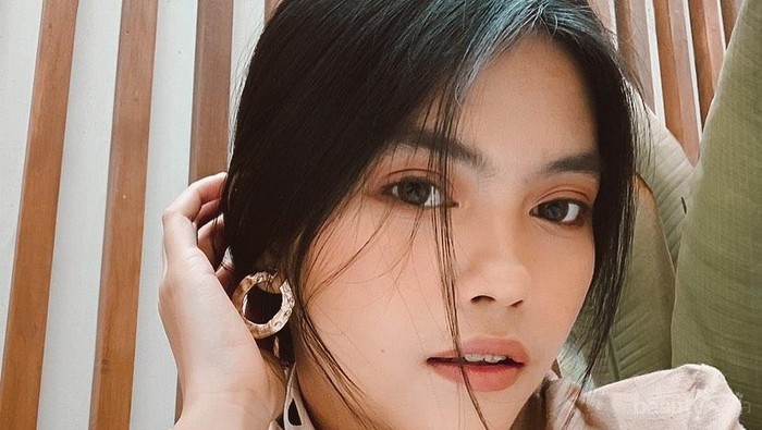 Rock The Style dengan Inspirasi Fashion ala Neva Indriany