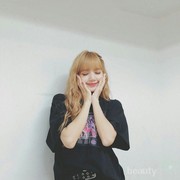 7 Trik Tampil Modis Hanya dengan Kaos, Wajib Coba!