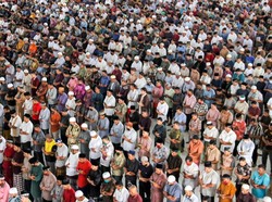 Bubarkan Sholat Jumat karena Corona, Camat di Parepare Sulsel Dipolisikan