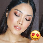 4 Tutorial Makeup Kondangan ala Beauty Vlogger, Glamor Hingga Tanpa Foundation
