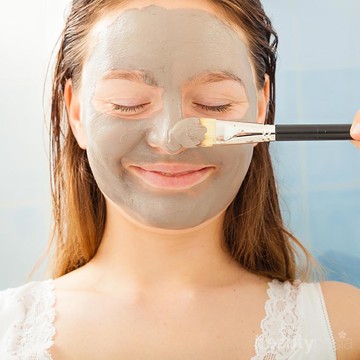 img-title Tidak Bisa ke Salon? Ini Dia Langkah-Langkah Facial ala Salon di Rumah