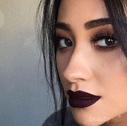 5 Tips Memilih Lipstick Berwarna Gelap untuk Semua Tone Kulit