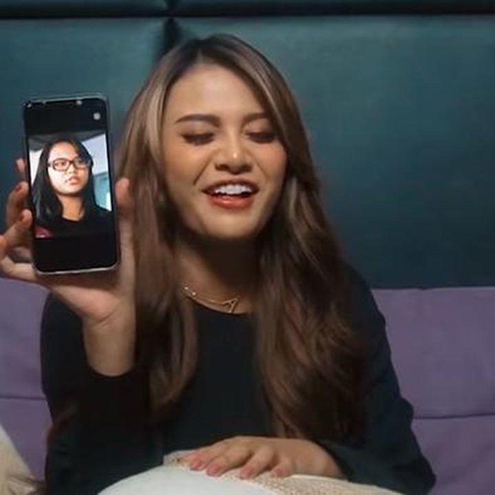 <p>Perubahan Aurel Hermansyah sempat jadi sorotan karena dikira oplas. Namun ia telah mengungkap kalau sebenarnya tidak oplas, tapi sering melakukan perawatan wajah (Foto: Youtube Aurelie Hermansyah)</p>