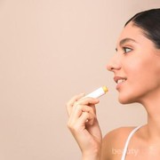 Selain untuk Bibir, Inilah Kegunaan Lip Balm Lainnya