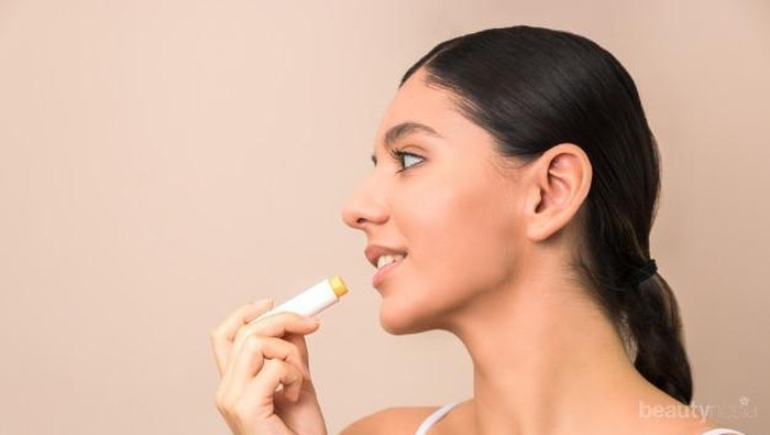 Selain untuk Bibir, Inilah Kegunaan Lip Balm Lainnya