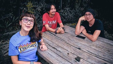 Lirik Lagu Manusia Seutuhnya - SUKAMAJU