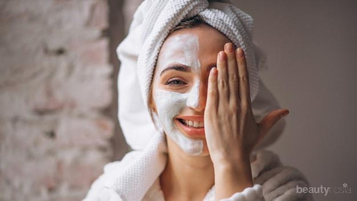 8 Macam Facial & Manfaatnya untuk Wajah 8 Macam Facial & Manfaatnya untuk Wajah