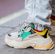 Begini 5 Tips Padu Padan Chunky Shoes Kekinian!