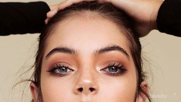 Wajib Tahu! Ini Dia Tips Make Up Natural untuk Casual Hangout