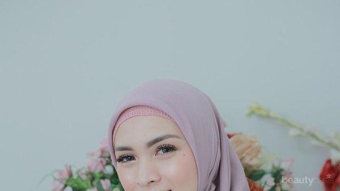 Simpel Tapi Mewah, 5 Ide Dress Hijab untuk Kondangan ala Donita