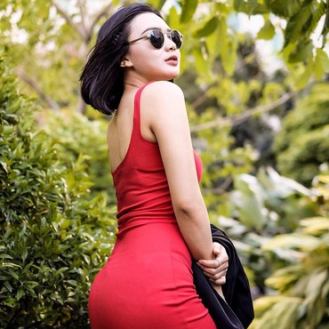 Wika Salim Unggah Foto Seksi, Hotman Paris Komentar Pakai Gambar Hati