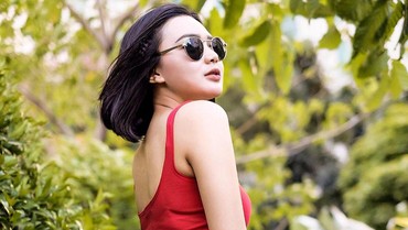 Wika Salim Unggah Foto Seksi, Hotman Paris Komentar Pakai Gambar Hati