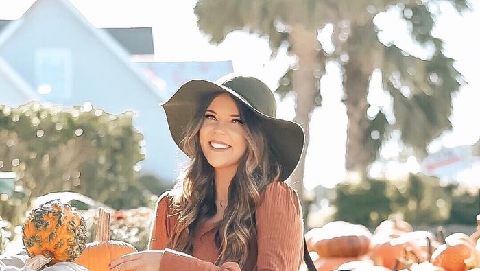 Rock Your Style With Fringe Jeans ala Fashion Blogger New York Ini!