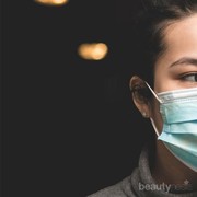 Meski Pakai Masker, Makeup Bisa Tetap Awet dengan Cara Ini!