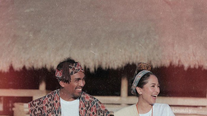 Tinggal Kenangan, 7 Potret Bahagia Kebersamaan Glenn Fredly & Istrinya Mutia Ayu Tinggal Kenangan, 7 Potret Bahagia Kebersamaan Glenn Fredly & Istrinya Mutia Ayu