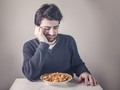 5 Cara Mengatasi Nafsu Makan yang Hilang Akibat Stres
