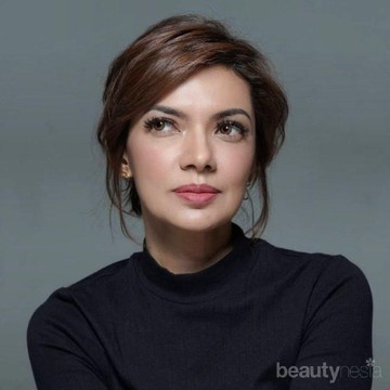 img-title Foto Najwa Shihab Saat SMA, Bukti Cantik dari Dulu!