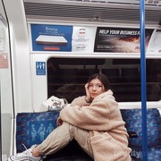 Bisa Kamu Contek, Berikut Inspirasi Fashion ala Shalom Razade