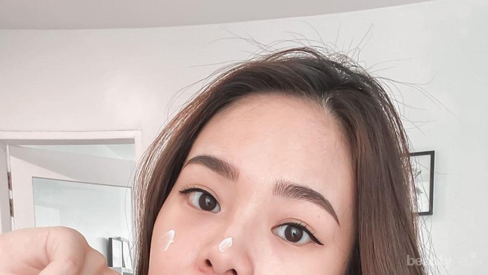 Biar Tetap Cantik, Kamu Wajib Lakukan Ini Meski di Rumah Aja Biar Tetap Cantik, Kamu Wajib Lakukan Ini Meski di Rumah Aja