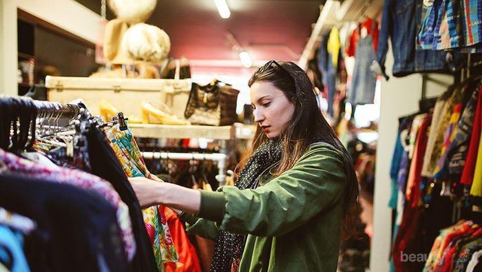 Mau Dapat Keuntungan dari Berjualan Baju Secondhand? Coba Lakukan 4 Tips Jitu Ini!