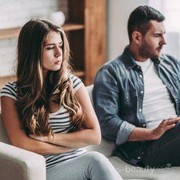 Merasa Dia adalah Pacar yang Cuek? Kamu Perlu Lakukan Hal Ini!