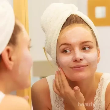 img-title Jangan Salah, Ini Pentingnya Tetap Pakai Sunscreen Meski di Rumah