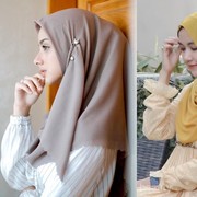 5 Tips Memakai Tuspin Mutiara agar Hijab Terlihat Lebih Elegan