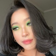 Makeup Trend: Neon Floating Liner, Eyeliner Mengambang ala Beauty Vlogger Cindercella
