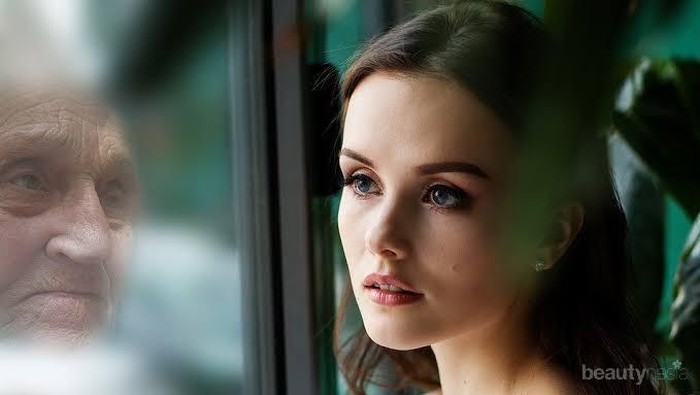 Ingin Memperlambat Penuaan Kulit? Konsumsi 5 Vitamin Ini