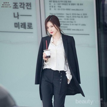 img-title 7 Inspirasi Office Look agar Gaya Ngantor Kamu Gak Monoton!