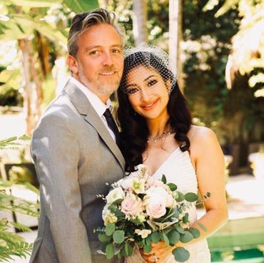 Terpopuler: Fakta Pernikahan Rahma Azhari hingga Nia Ramadhani Dihujat