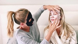 Jangan Ceroboh, ini Alasan Sheet Mask Tak Boleh Dipakai Lebih dari 15 Menit