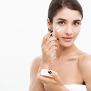 Gak Cuma Breakout, Ini Tanda Kulit Kamu Tidak Cocok dengan Skincare yang Dipakai