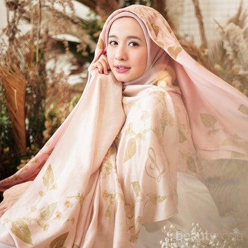 img-title 8 Pesona Artis Indonesia yang Berdarah Sunda, Geulis Pisan Euy!