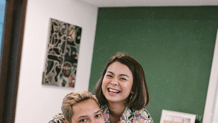 10 Potret Romantis Influencer Alodita dan Abenk Alter