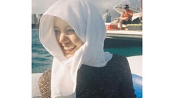 Dikira Pakai 'Hijab', Ternyata Lisa BLACKPINK Pakai....