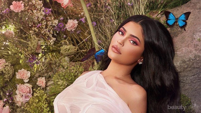 Kylie Jenner Sumbang Rp16 Miliar untuk Tenaga Medis Lawan COVID-19