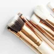 Langkah-Langkah Membersihkan Alat Makeup Agar Steril dari Virus dan Bakteri