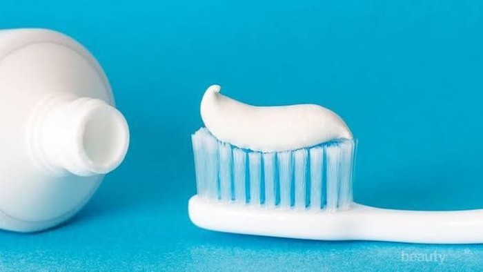 Bahaya Mengoleskan Pasta Gigi ke Kulit Berjerawat