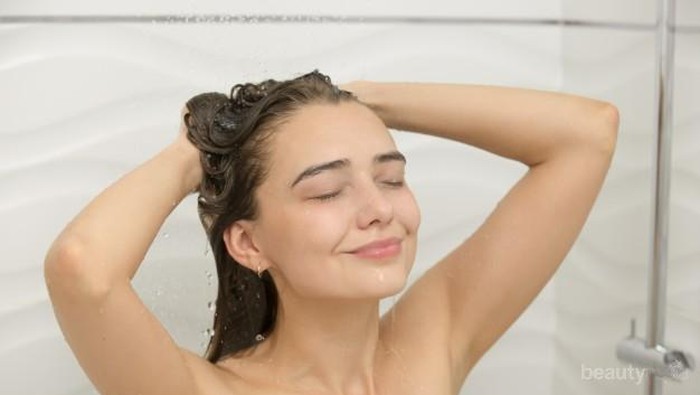 Akibatnya Bisa  Membahayakan, Jangan Lakukan Hal Ini Saat Mandi