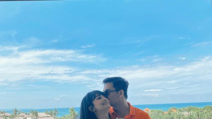 Gemasnya Potret Baby Bump Vanessa Angel, Makin Cantik dengan Perut Buncit