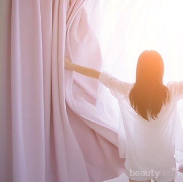 img-title Pentingnya Memakai Sunscreen Walau di Rumah Aja, Baca Untuk Tahu Alasannya!