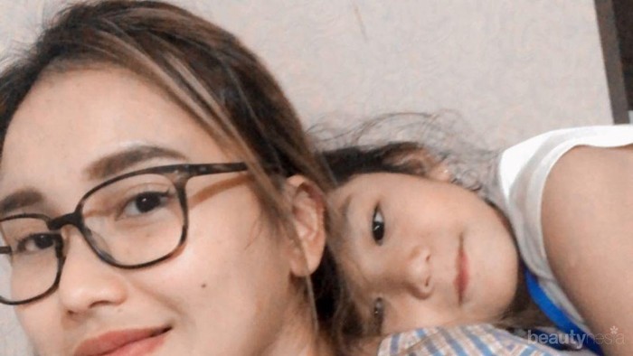 Artis Indonesia Pakai Kalung Virus Shut Out yang Diklaim Bisa Lawan Corona