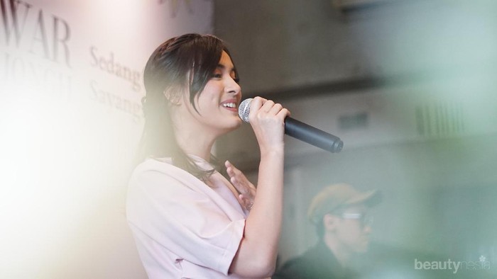 Mawar de Jongh Sedang Sayang Sayangnya 