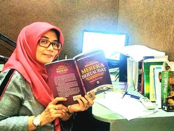 Para Relawan Ini Tetap Bantu Tuna Netra di Tengah Pandemi Corona